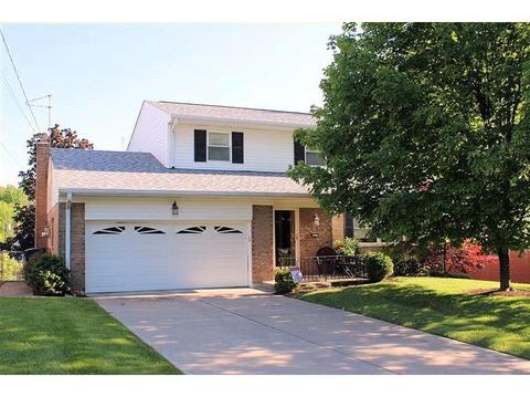 2375 Whitewood Ln, Cincinnati, OH 45239 photo 1