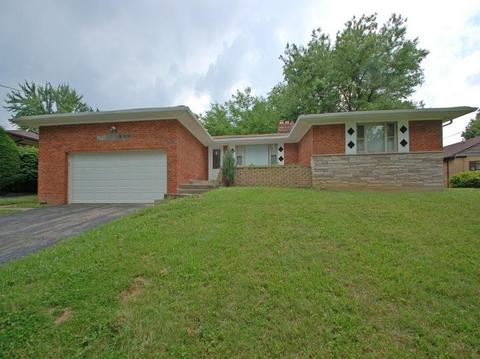 1011 Clearbrook Dr, Cincinnati, OH 45229 photo 1