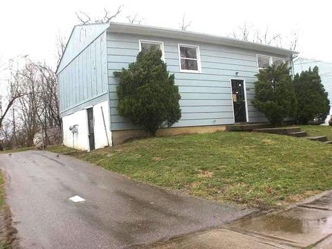 2471 Berthbrook Dr, Cincinnati, OH 45231 photo 3