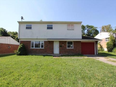 1409 Meredith Dr, Cincinnati, OH 45231 photo 1