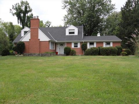 693 Doepke Ln, Cincinnati, OH 45231 photo 1