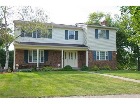 7365 Pickway Dr, Cincinnati, OH 45233 photo 1