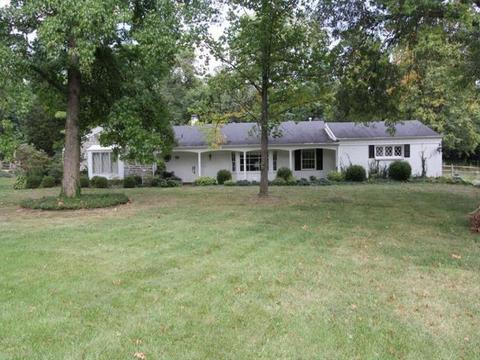 9630 Beech Dr, Cincinnati, OH 45231 photo 1