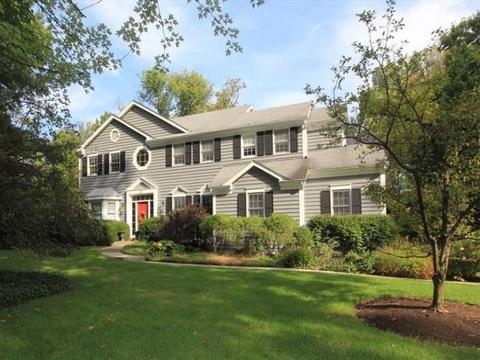 72 Oliver Rd, Wyoming, OH 45215 photo 1
