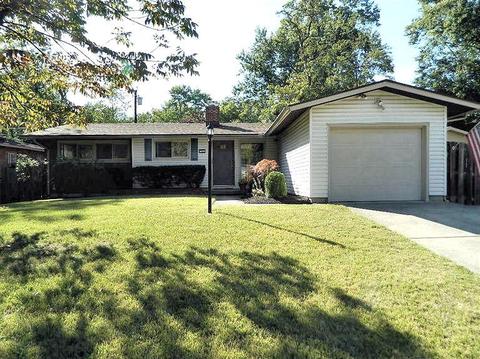 38 Hamlin Dr, Greenhills, OH 45218 photo 1