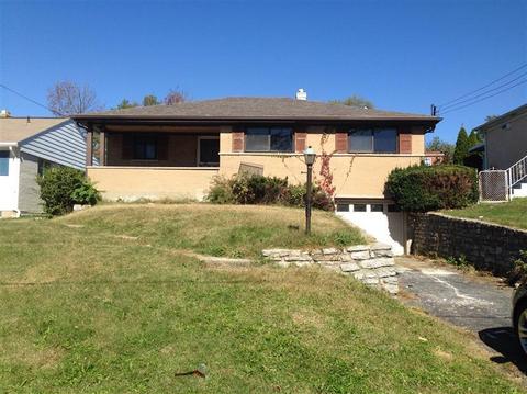 2468 Galbraith Rd, Cincinnati, OH 45237 photo 1
