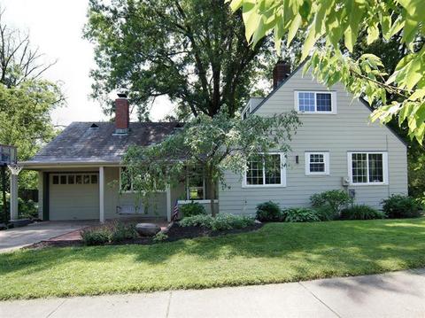 1 Alcott Ln, Greenhills, OH 45218 photo 1