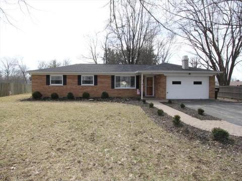 747 Augcliffe Dr, Cincinnati, OH 45245 photo 1