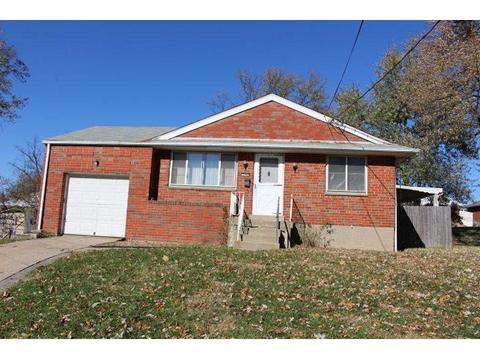 784 Mayjo Ct, Cincinnati, OH 45224 photo 2