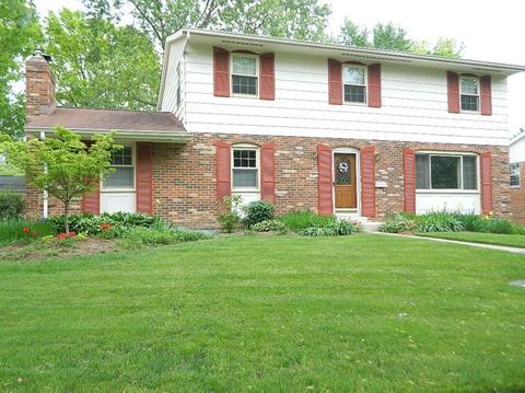 17 Handel Ln, Greenhills, OH 45218 photo 1