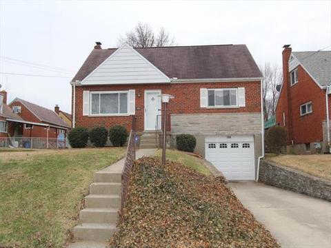 6687 Charann Ln, Cincinnati, OH 45224 photo 1
