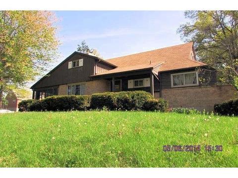1003 Ebony Ln, Cincinnati, OH 45224 photo 1