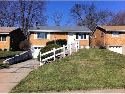 8487 Bobolink Dr, Cincinnati, OH 45231 photo 1