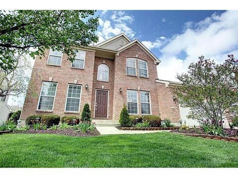 225 Meadows Dr, Springboro, OH 45066 photo 1