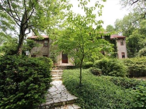 3822 Barker Rd, Cincinnati, OH 45229 photo 1