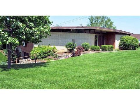 498 Deanview Dr, Cincinnati, OH 45224 photo 1