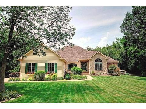 599 Valley View Pt, Springboro, OH 45066 photo 1