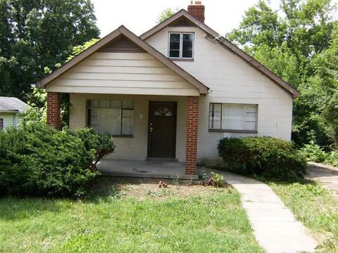 923 Chamberlain Ave, Lincoln Heights, OH 45215 photo 1