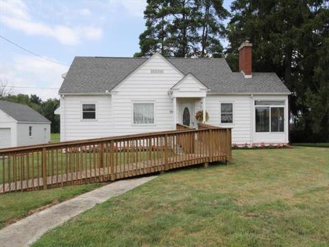 941 Cherry St, Blanchester, OH 45107 photo 1