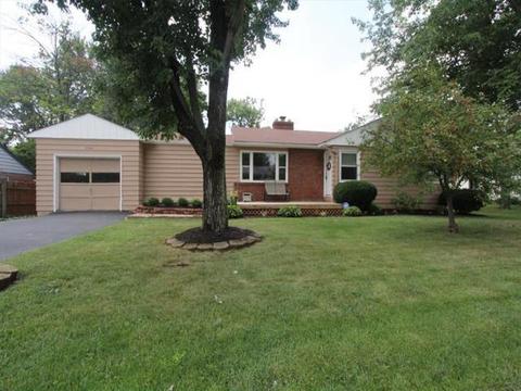 3943 Beverly Dr, Cincinnati, OH 45245 photo 1