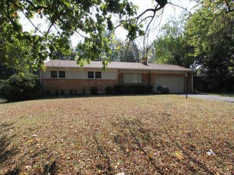 981 Lakeshore Dr, Cincinnati, OH 45231 photo 1
