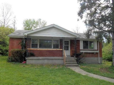 7411 View Place Dr, Cincinnati, OH 45224 photo 1