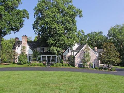 9005 Given Rd, Cincinnati, OH 45243 photo 1