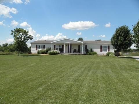 2425 Laymon Rd, New Vienna, OH 45159 photo 1