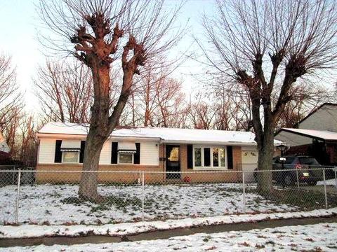 10936 Maplehill Dr, Cincinnati, OH 45240 photo 1
