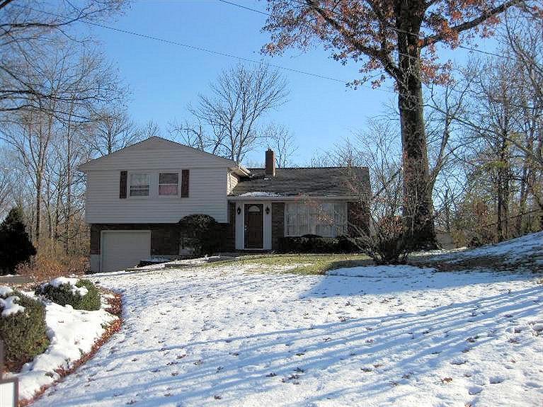 315 Meadowcrest Rd, Cincinnati, OH 45231 photo 1