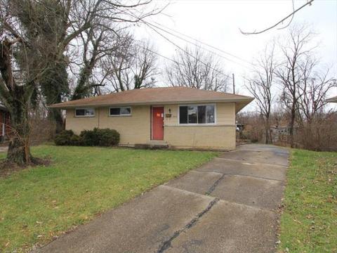2498 Eclipse Dr, Cincinnati, OH 45231 photo 1