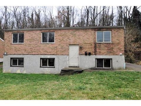 2123 St Leo Pl, Cincinnati, OH 45211 photo 1