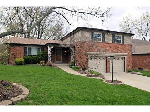 6867 Greenfield Dr, Cincinnati, OH 45224 photo 1
