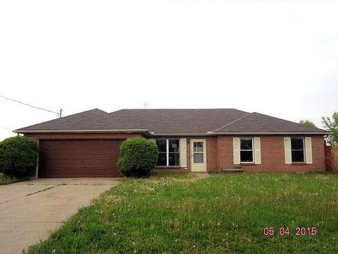 3090 Vincent Dr, Hamilton, OH 45011 photo 1