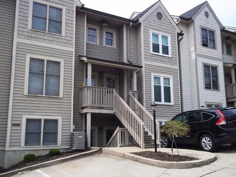 941 Auburnview Dr, Cincinnati, OH 45206 photo 1