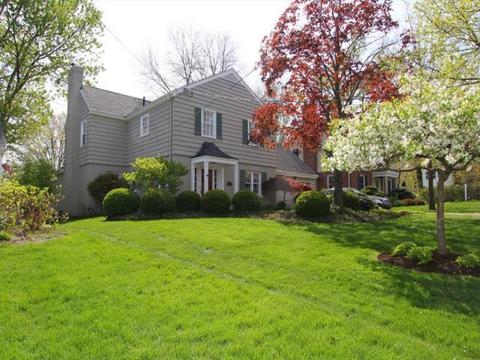 1220 Ridgecliff Rd, Wyoming, OH 45215 photo 1