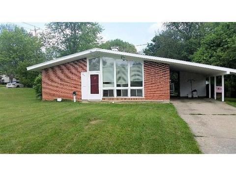 837 Hanson Dr, Forest Park, OH 45420 photo 1