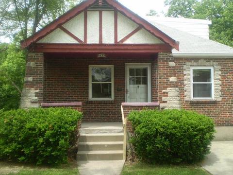 1635 Atson Ln, Cincinnati, OH 45205 photo 1