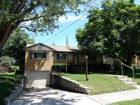 2272 Deblin Dr, Cincinnati, OH 45239 photo 1