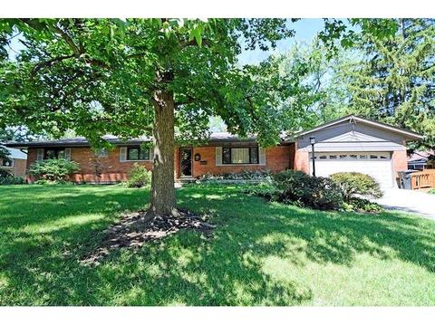 8749 Cavalier Dr, Cincinnati, OH 45231 photo 1