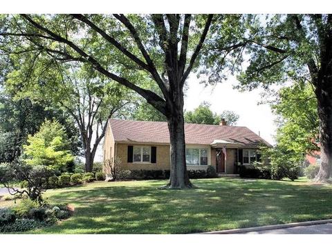 3767 Stroschen Dr, Cincinnati, OH 45248 photo 1