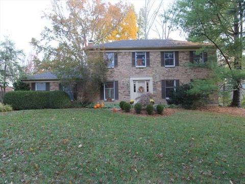 9040 Winthrop Dr, Montgomery, OH 45249 photo 1