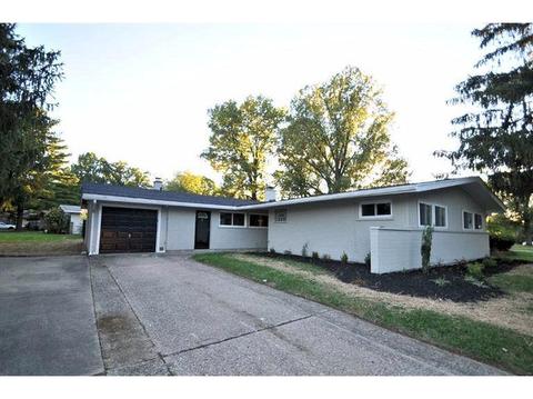 8995 Mockingbird Ln, Cincinnati, OH 45231 photo 1