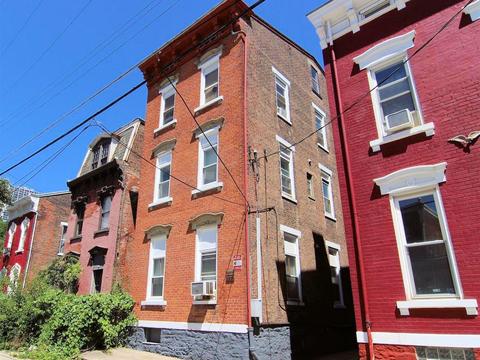 2110 Hatmaker St, Cincinnati, OH 45204 photo 1