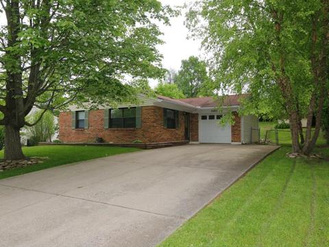 3902 Witham Woods Dr, Cincinnati, OH 45245 photo 1