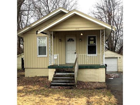 8915 Cherry St, Blue Ash, OH 45242 photo 1