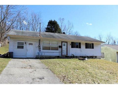 4674 Ashtree Dr, Cincinnati, OH 45223 photo 1