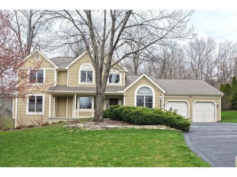 9882 Pondside Ct, Evendale, OH 45241 photo 1