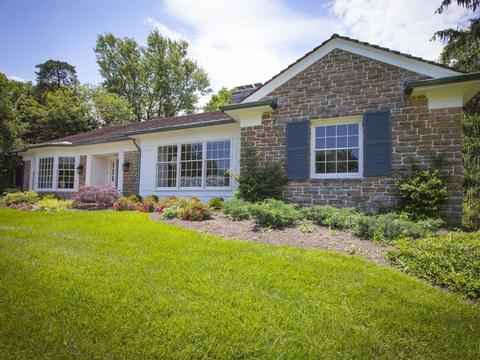 925 Edwards Rd, Cincinnati, OH 45208 photo 1