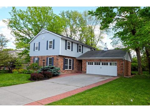445 Stonehearst Ln, Cincinnati, OH 45231 photo 1